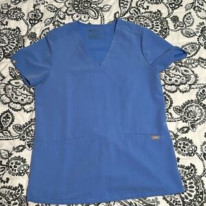 Ceil blue Figs Casma 3 pocket scrub top